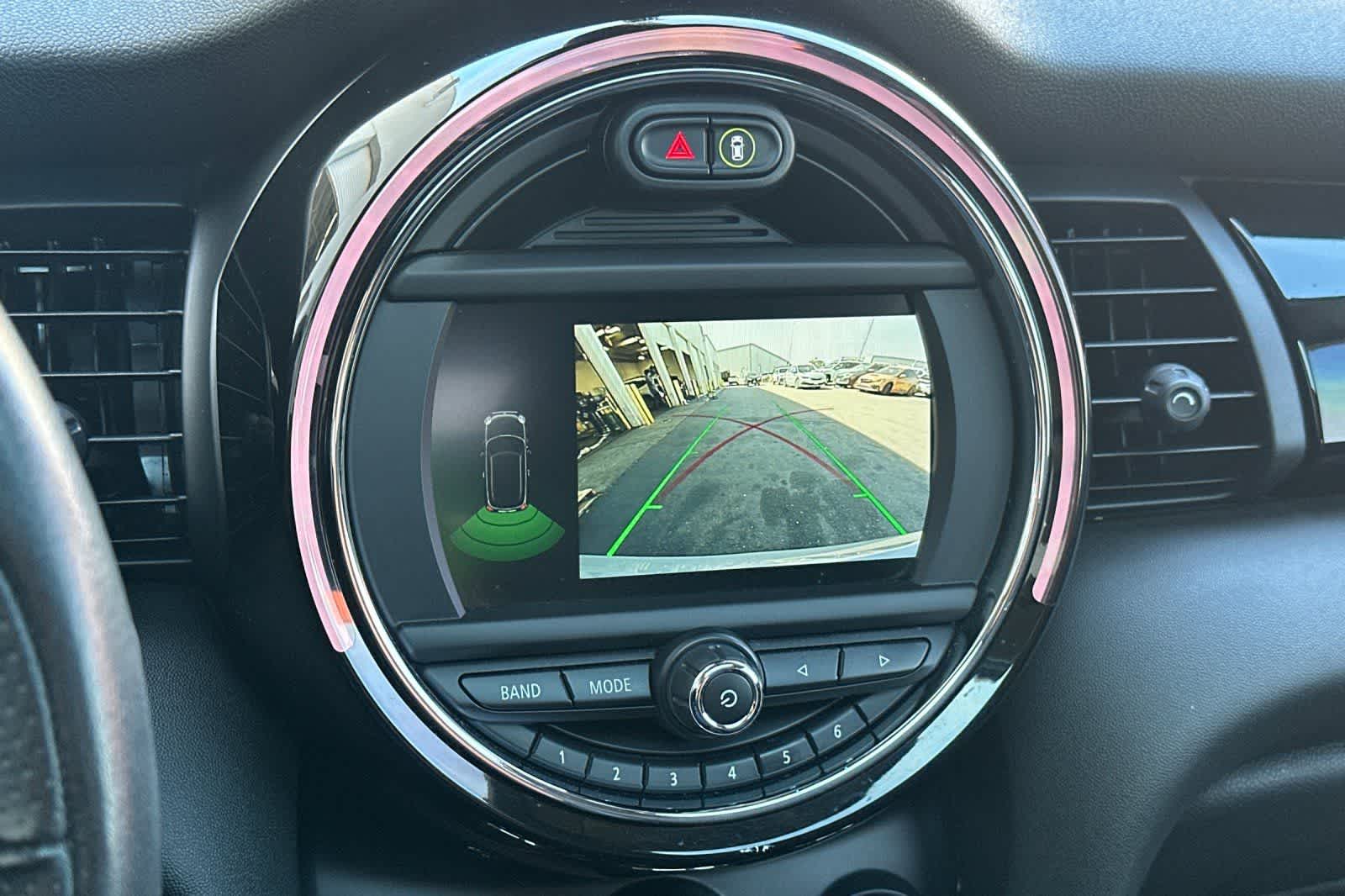 Thumbnail: 2020 MINI Cooper Hardtop - 20