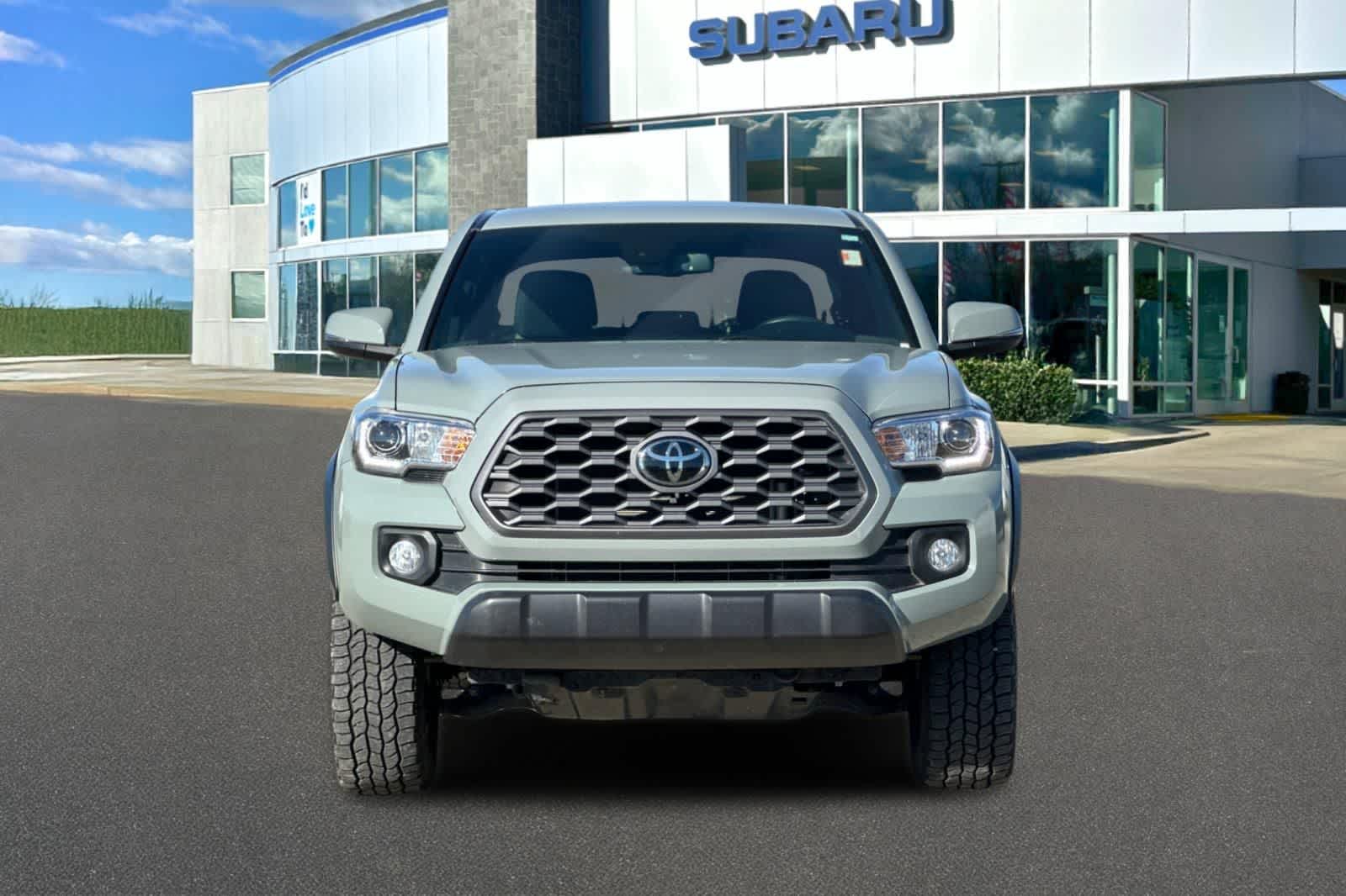 Thumbnail: 2022 Toyota Tacoma - 10