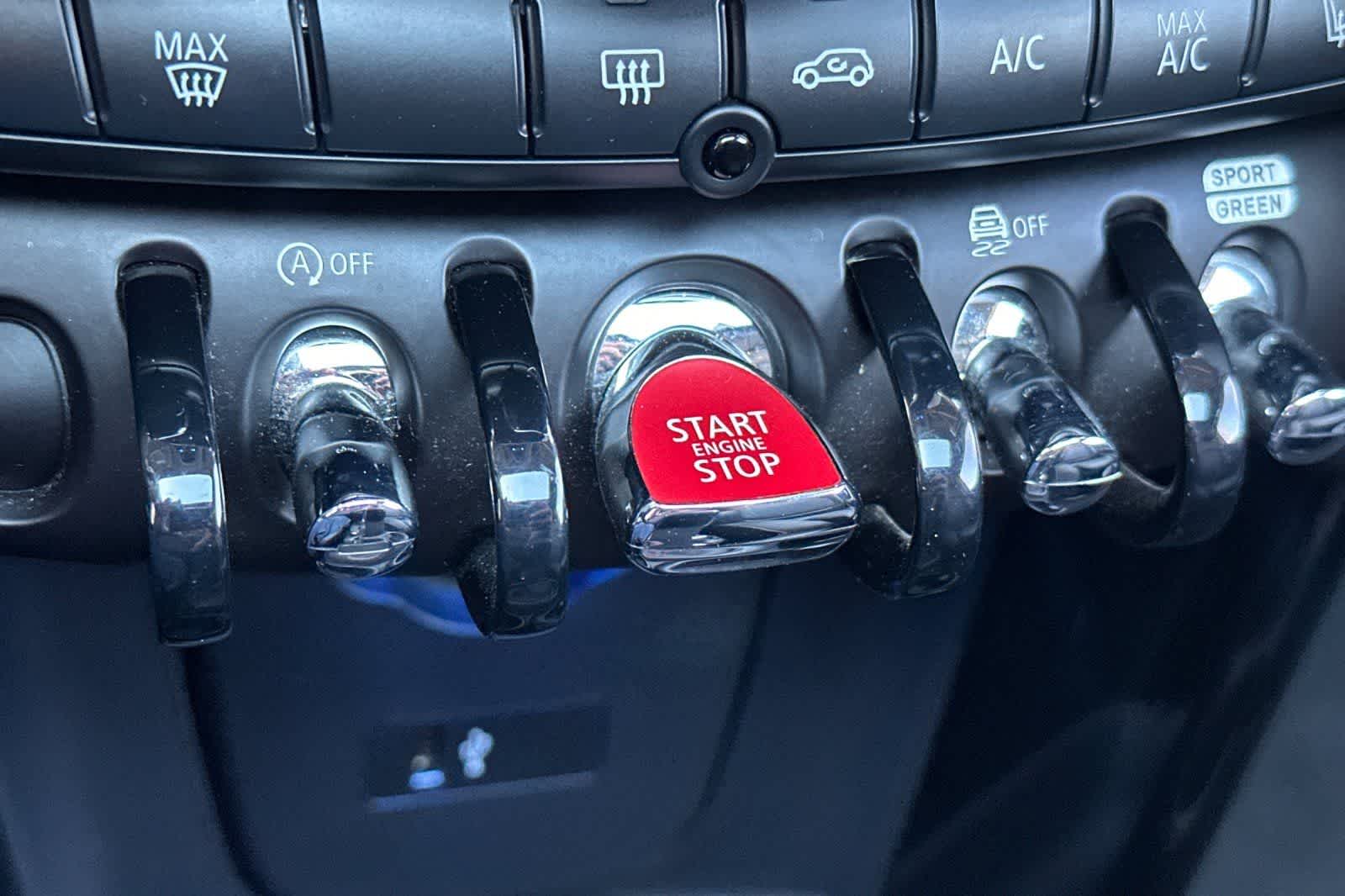 Thumbnail: 2020 MINI Cooper Hardtop - 23