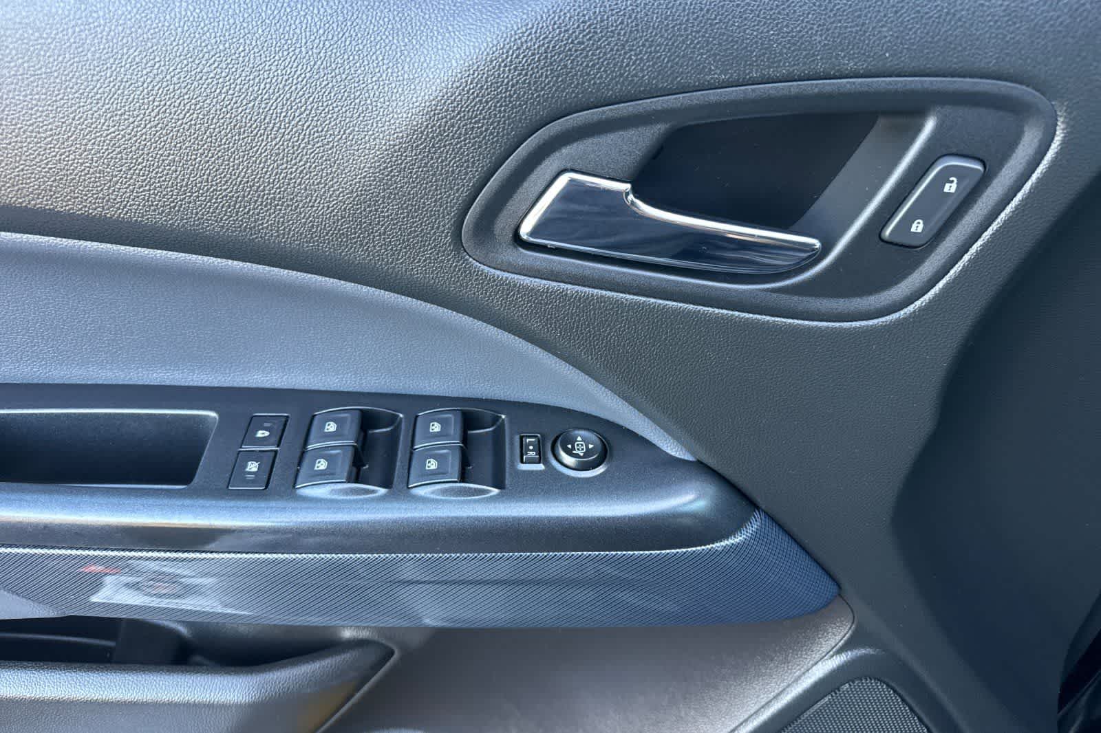 Thumbnail: 2021 Chevrolet Colorado - 12