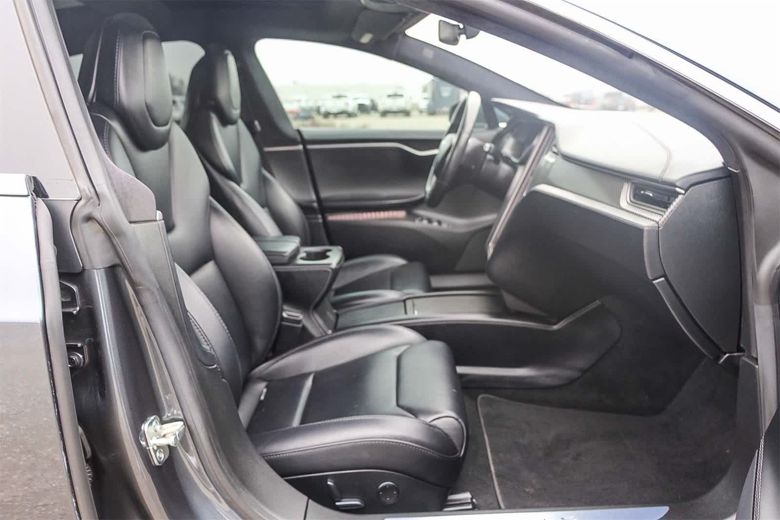 Thumbnail: 2018 Tesla Model S - 19