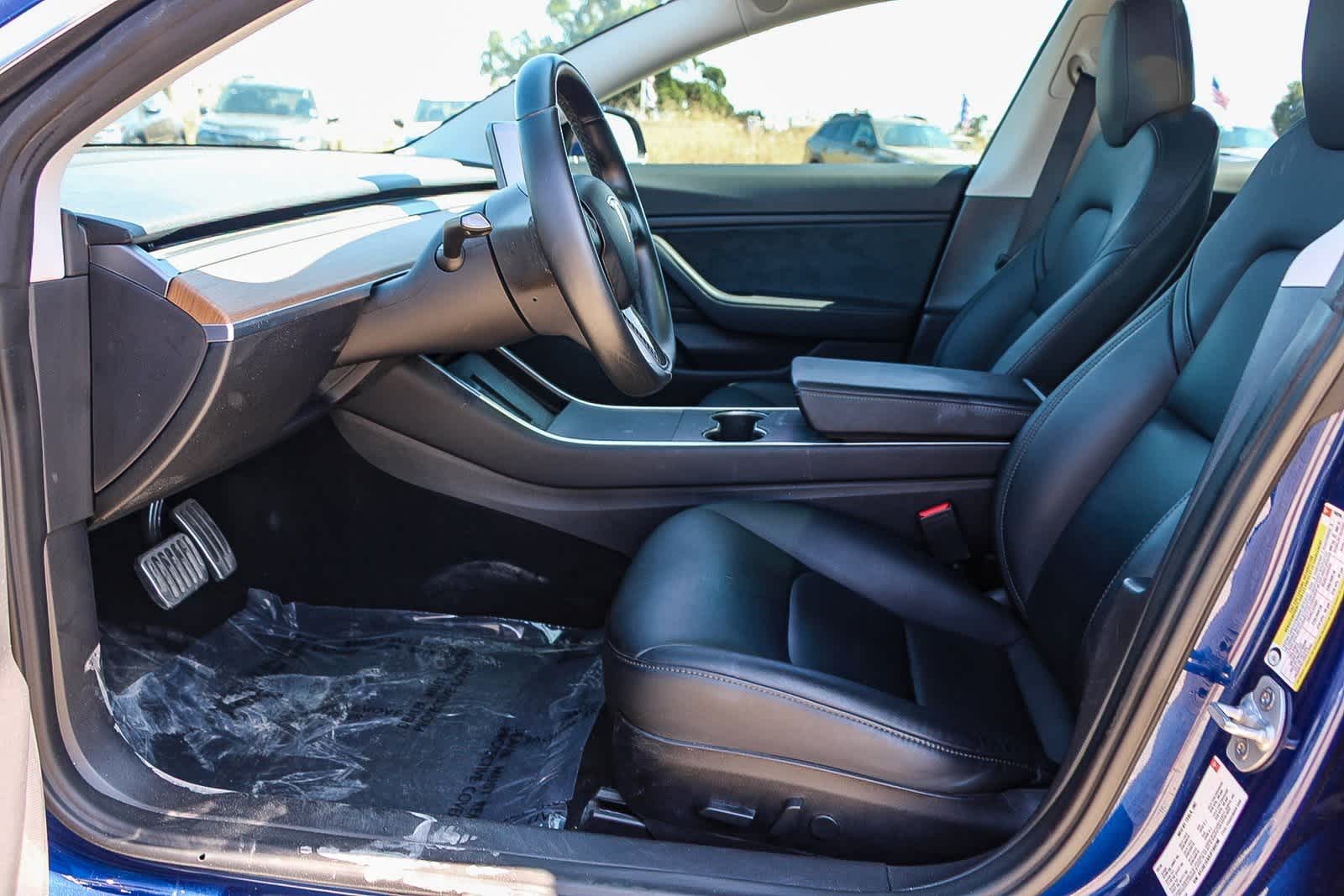 Thumbnail: 2018 Tesla Model 3 - 15