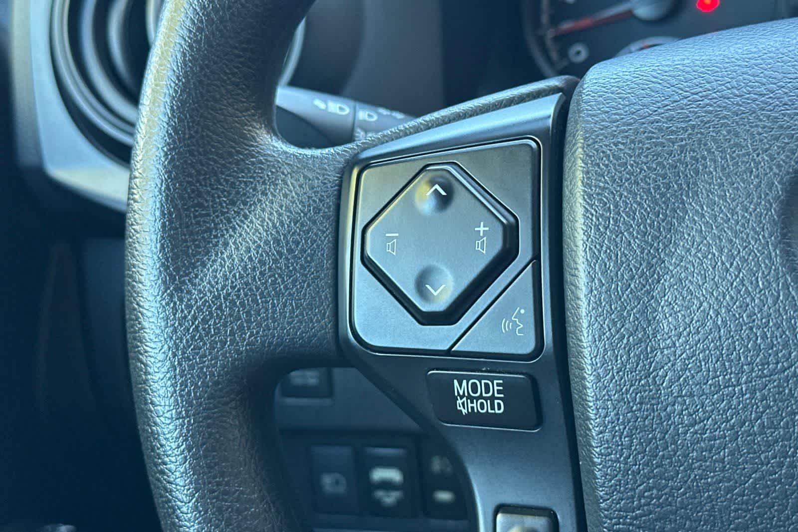 Thumbnail: 2020 Toyota Tacoma - 23