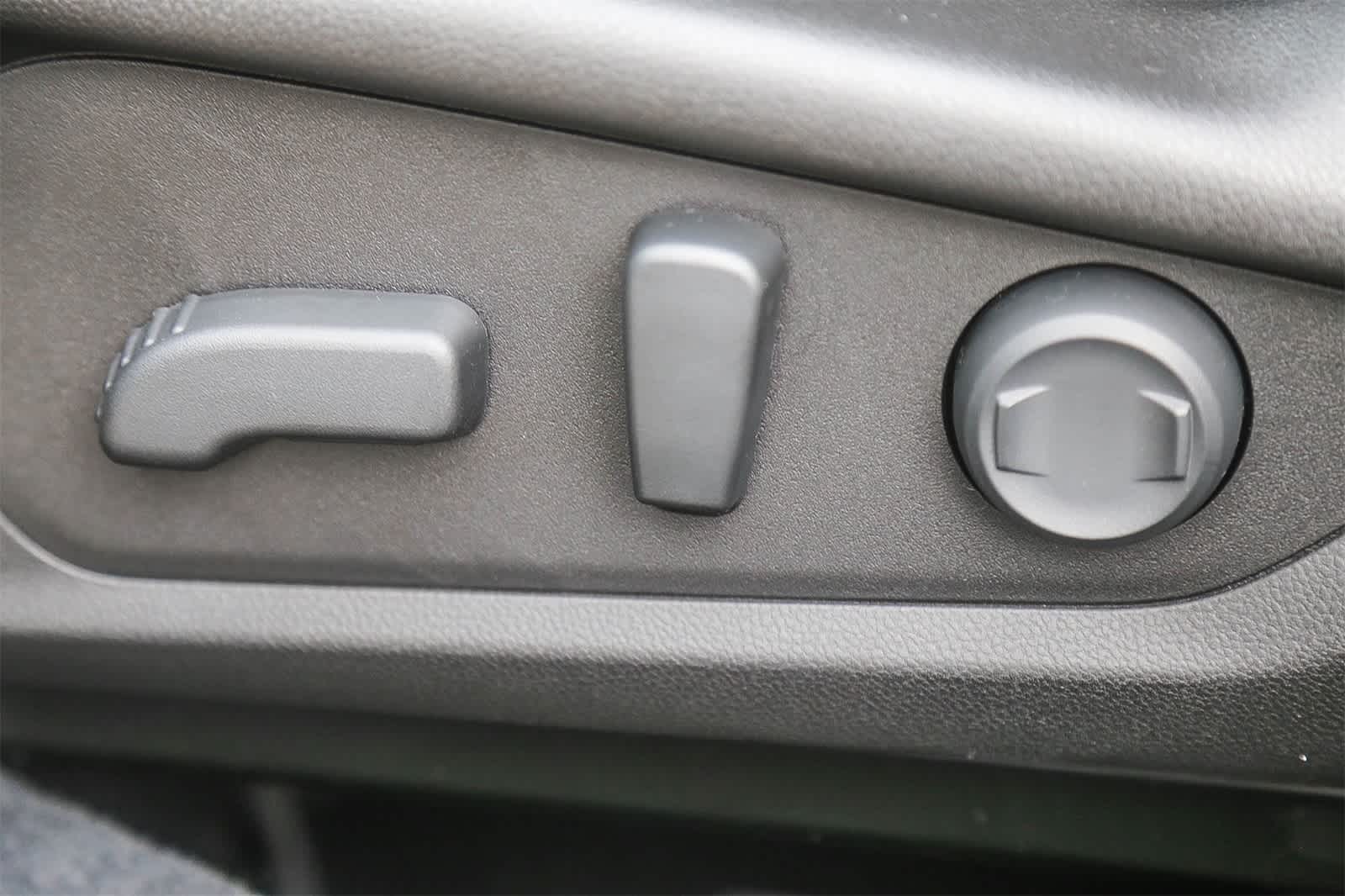 Thumbnail: 2026 Subaru Outback - 18