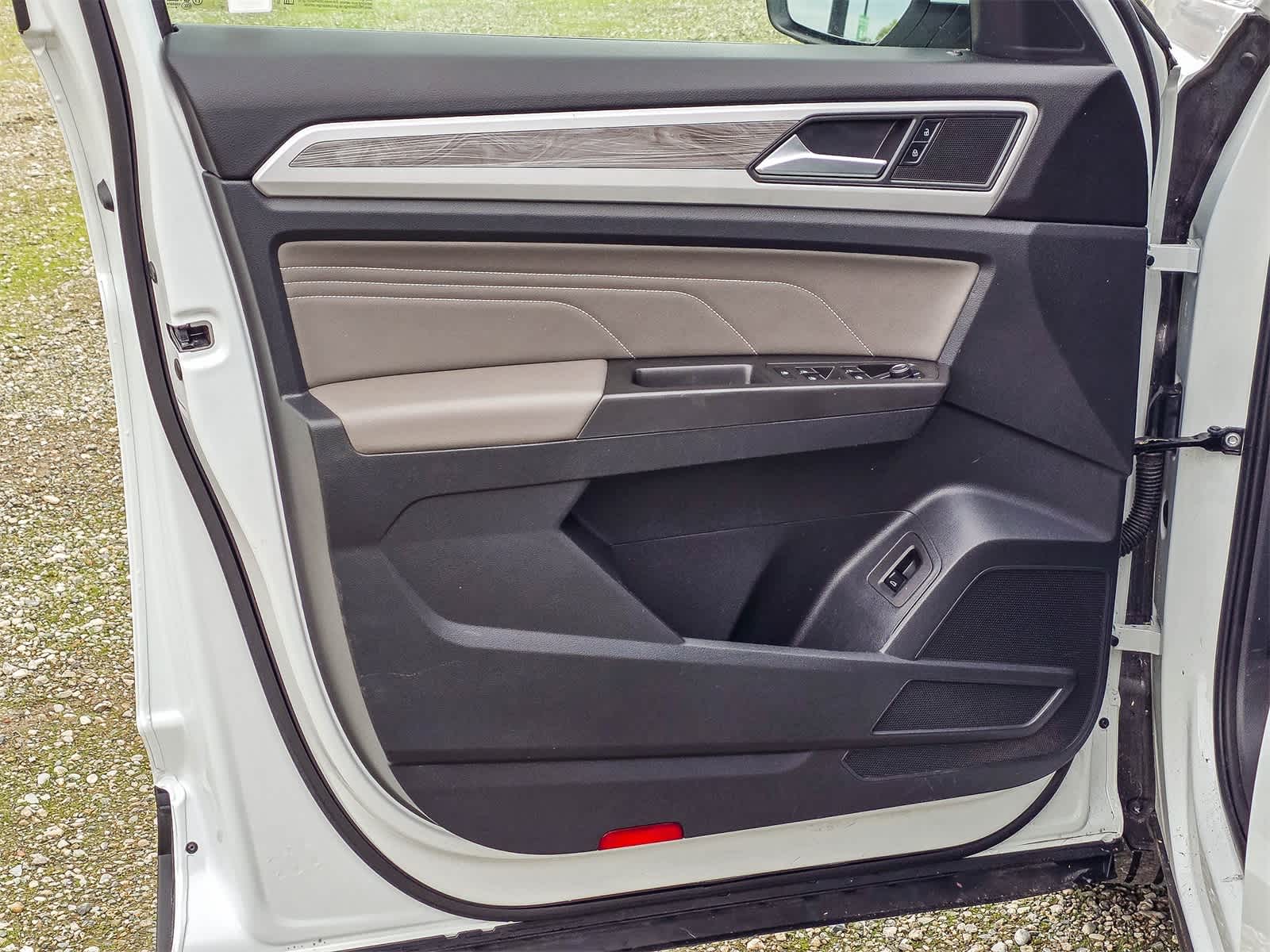 Thumbnail: 2023 Volkswagen Atlas - 17