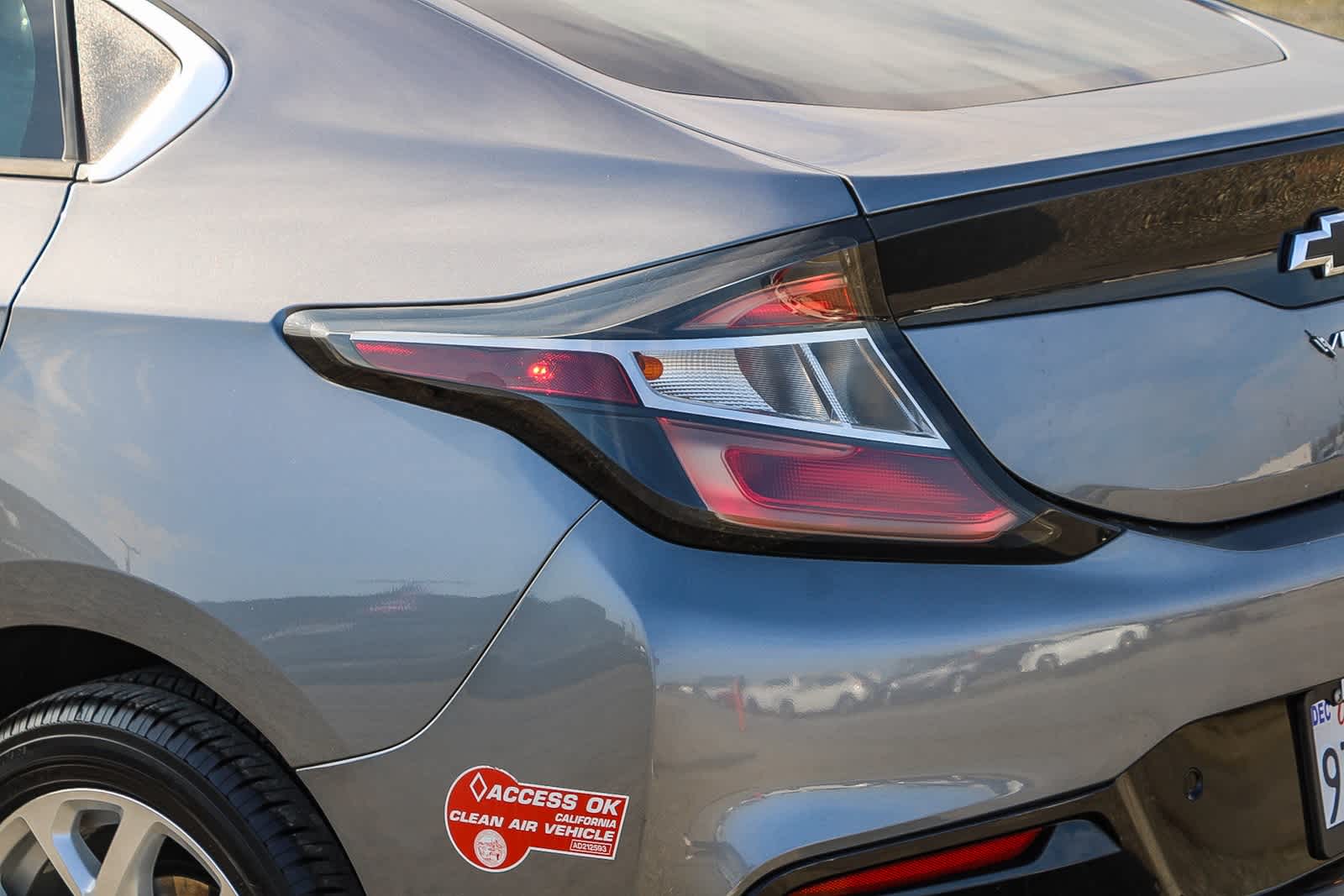 Thumbnail: 2018 Chevrolet Volt - 11