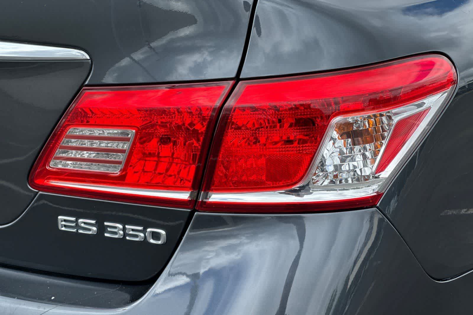 Thumbnail: 2010 Lexus ES - 31