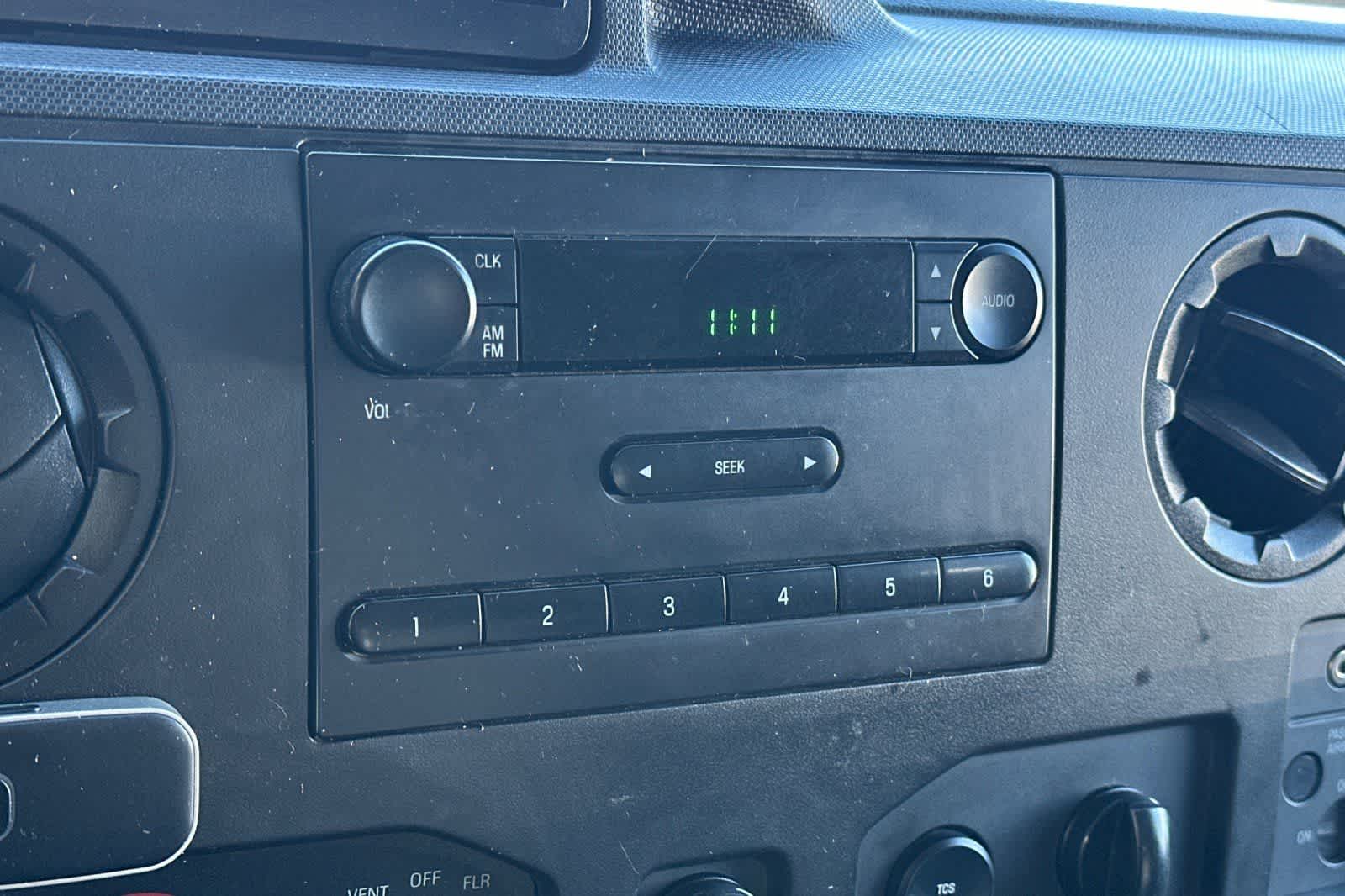 Thumbnail: 2014 Ford Econoline - 20