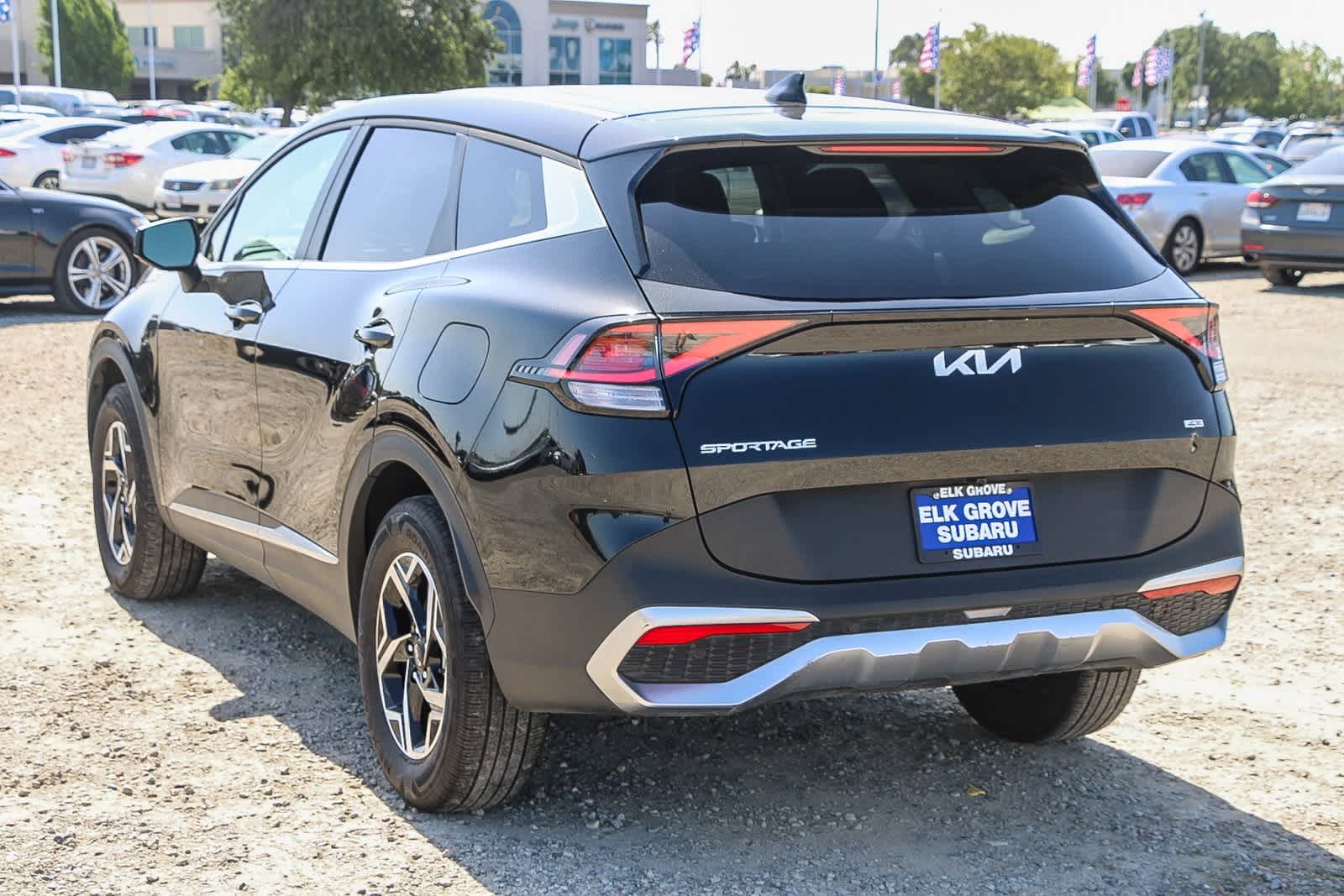 2024 Kia Sportage LX 2