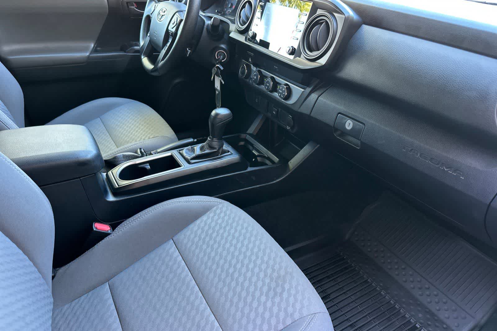 Thumbnail: 2020 Toyota Tacoma - 15