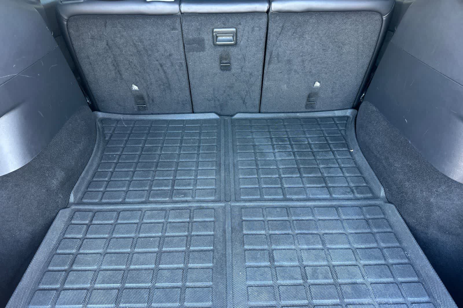 Thumbnail: 2022 Tesla Model Y - 16