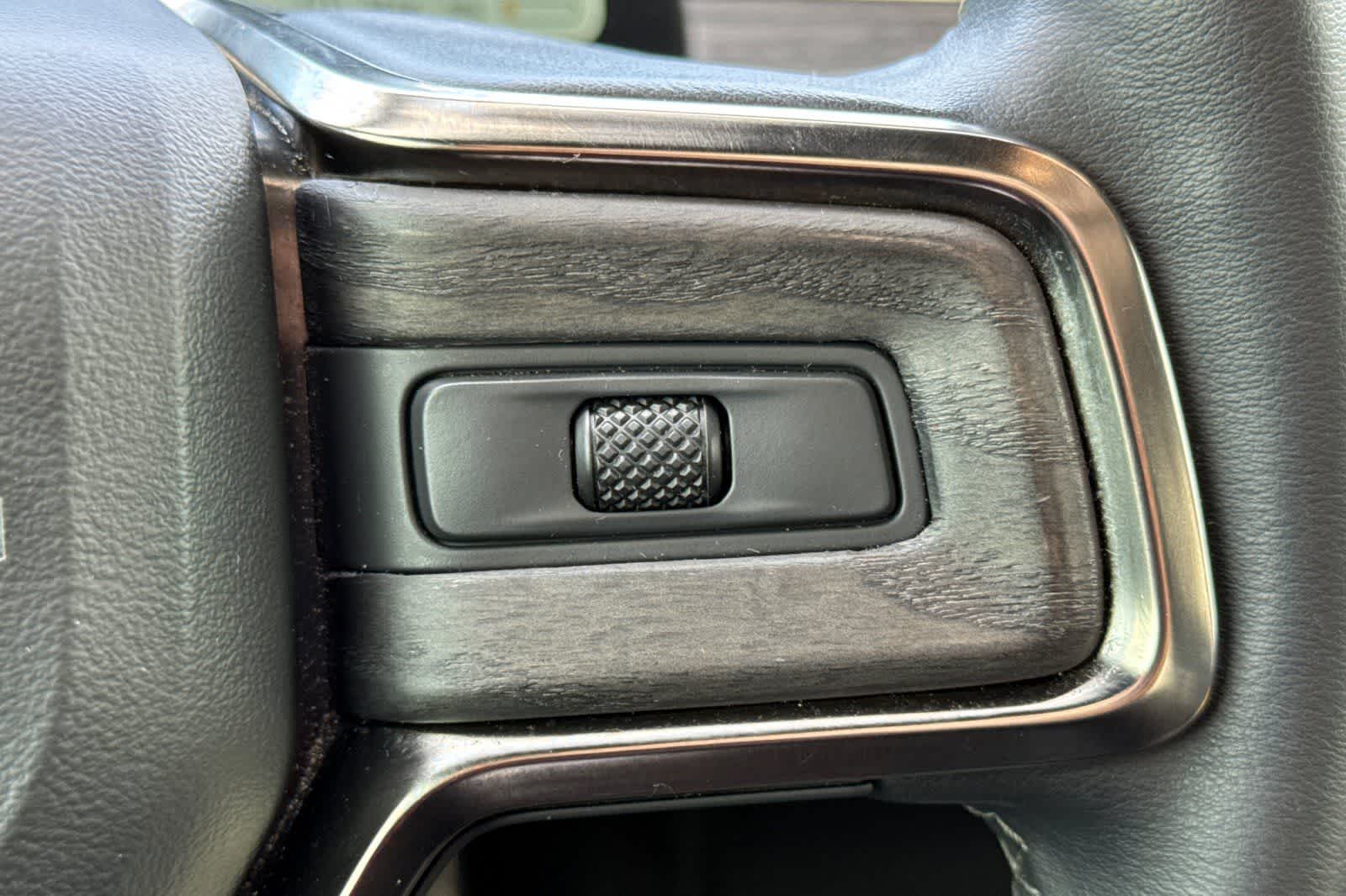 Thumbnail: 2023 Rivian R1S - 28