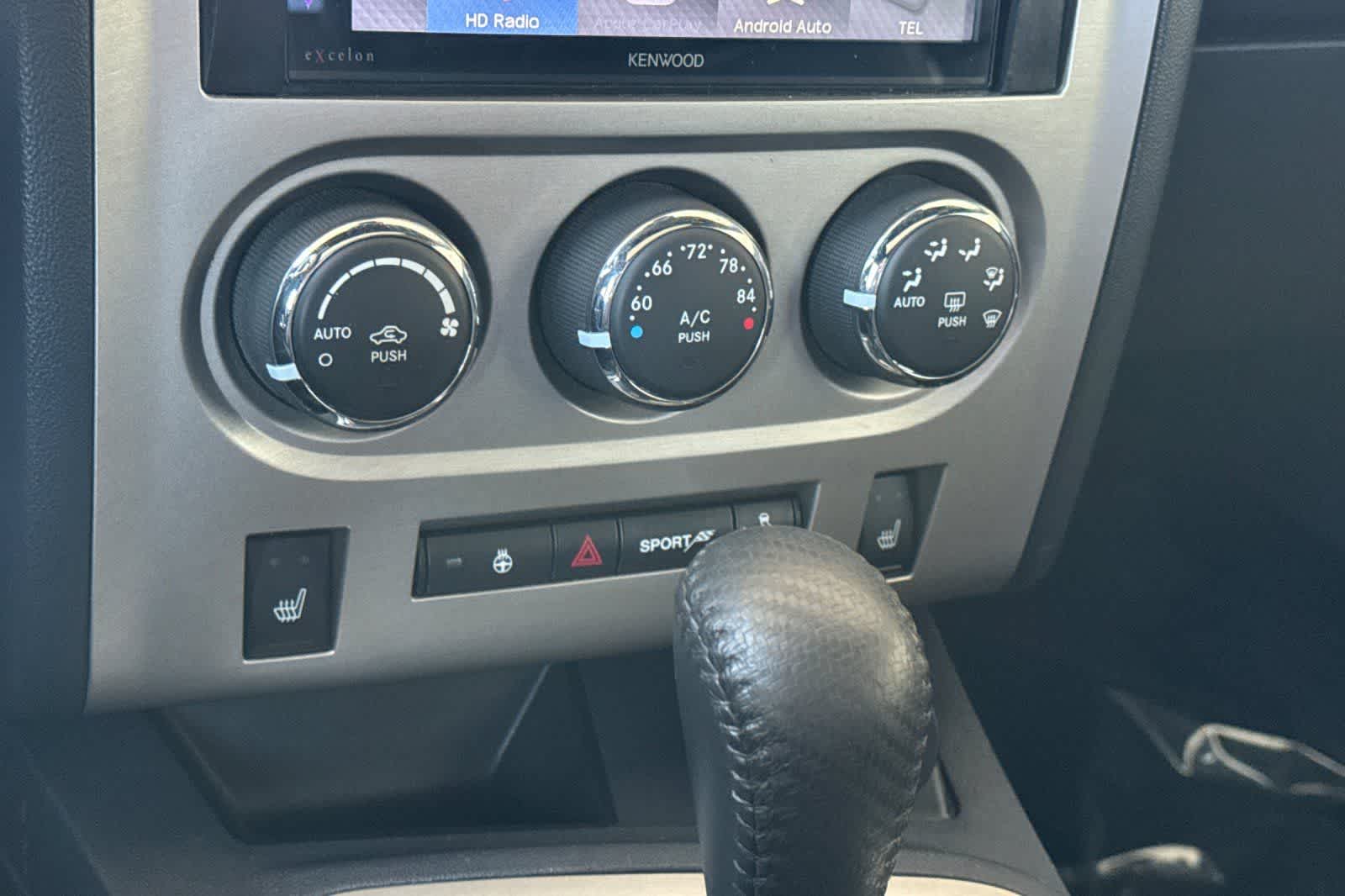 Thumbnail: 2012 Dodge Challenger - 20