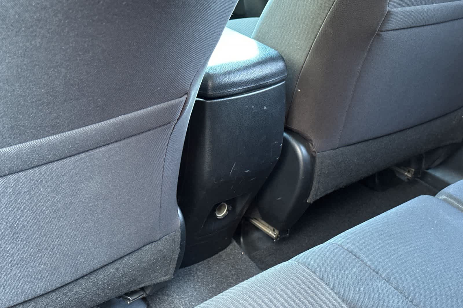 Thumbnail: 2016 Toyota RAV4 - 15