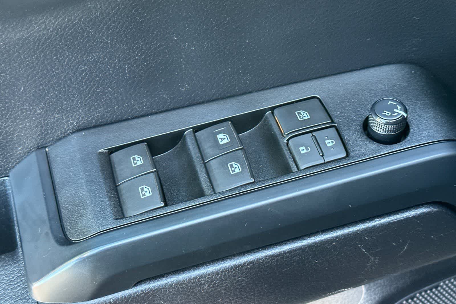 Thumbnail: 2020 Toyota Tacoma - 13