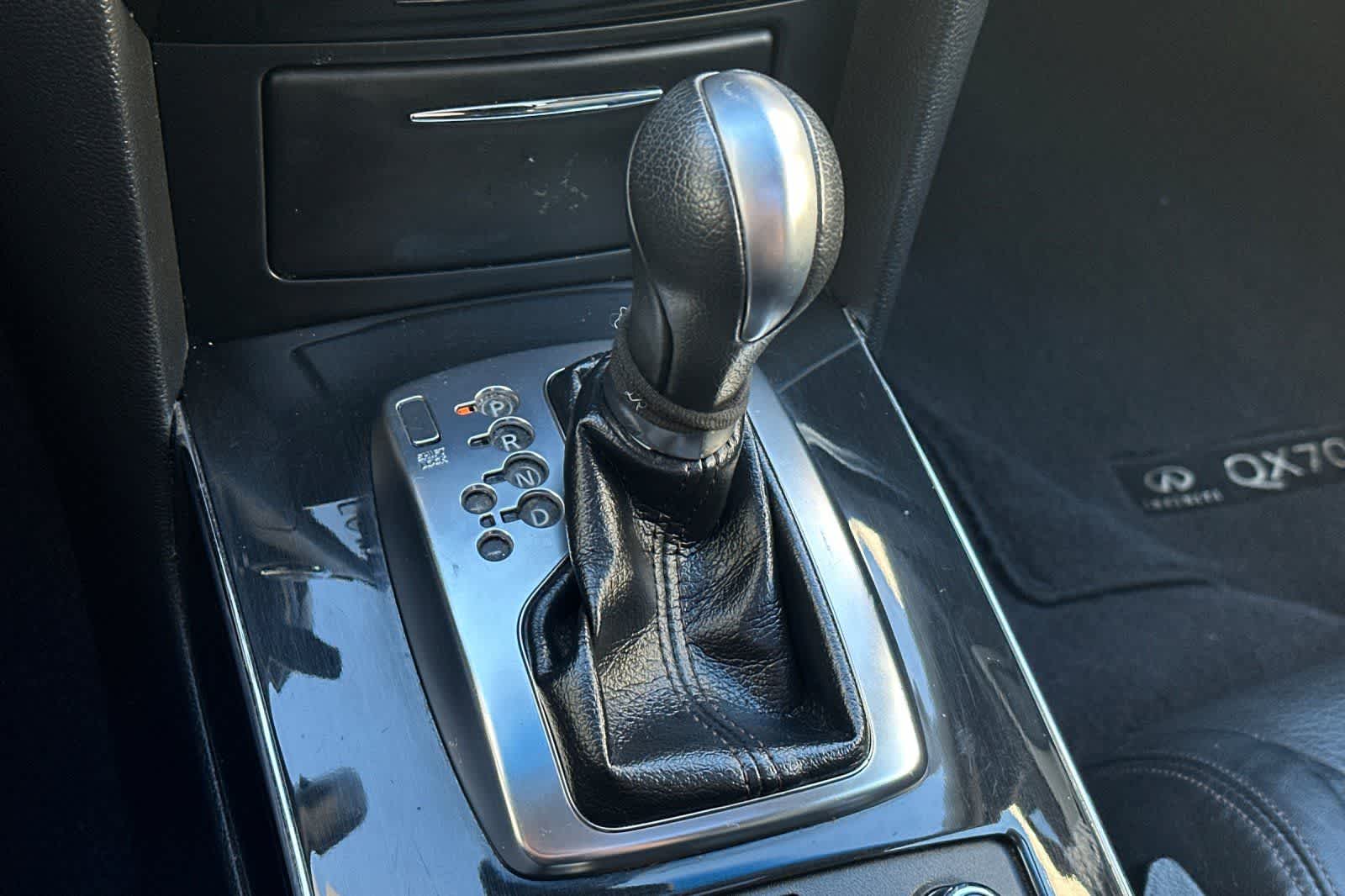 Thumbnail: 2017 INFINITI QX70 - 24