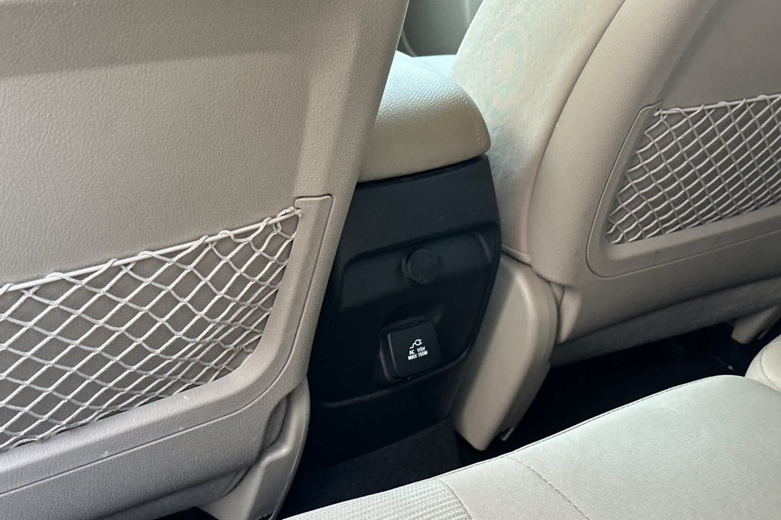 Thumbnail: 2015 Kia Sorento - 4