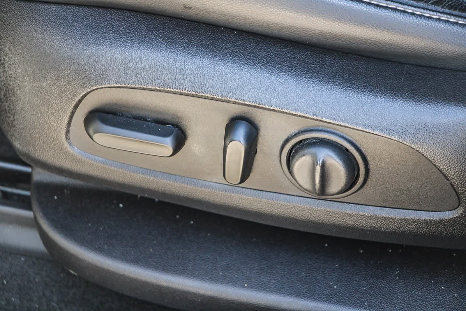 Thumbnail: 2017 GMC Acadia - 20