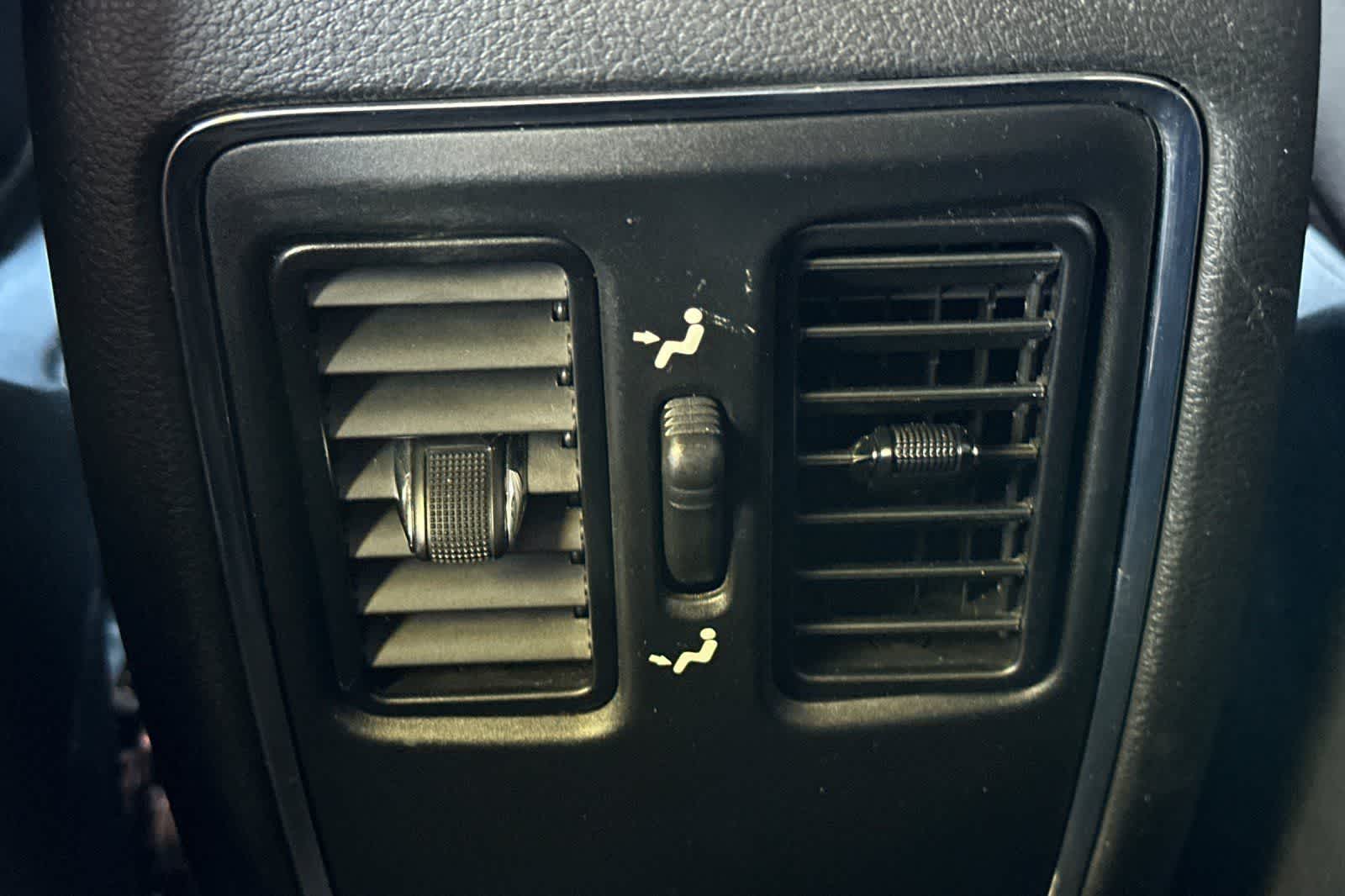 Thumbnail: 2021 Jeep Grand Cherokee - 15