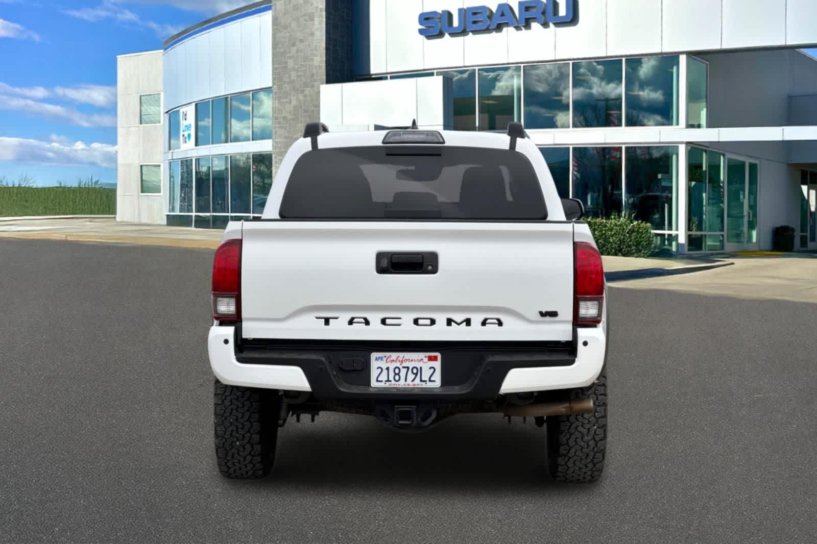 Thumbnail: 2018 Toyota Tacoma - 7