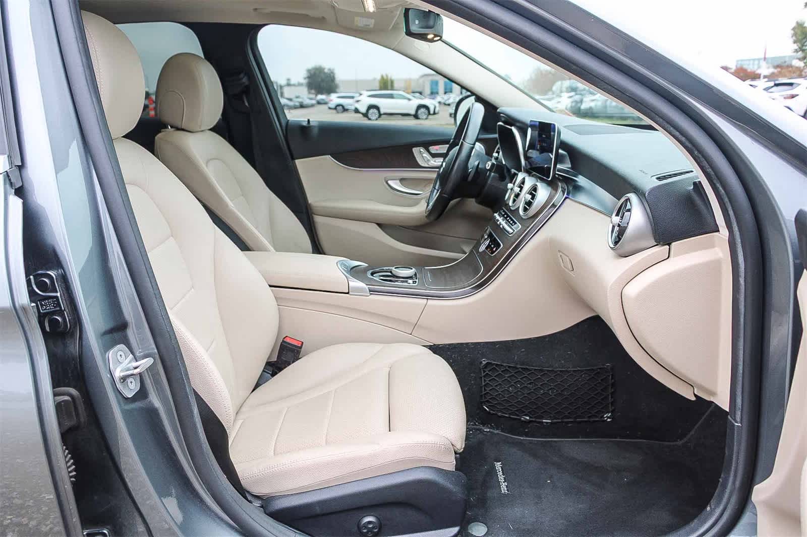 Thumbnail: 2021 Mercedes-Benz C-Class - 16