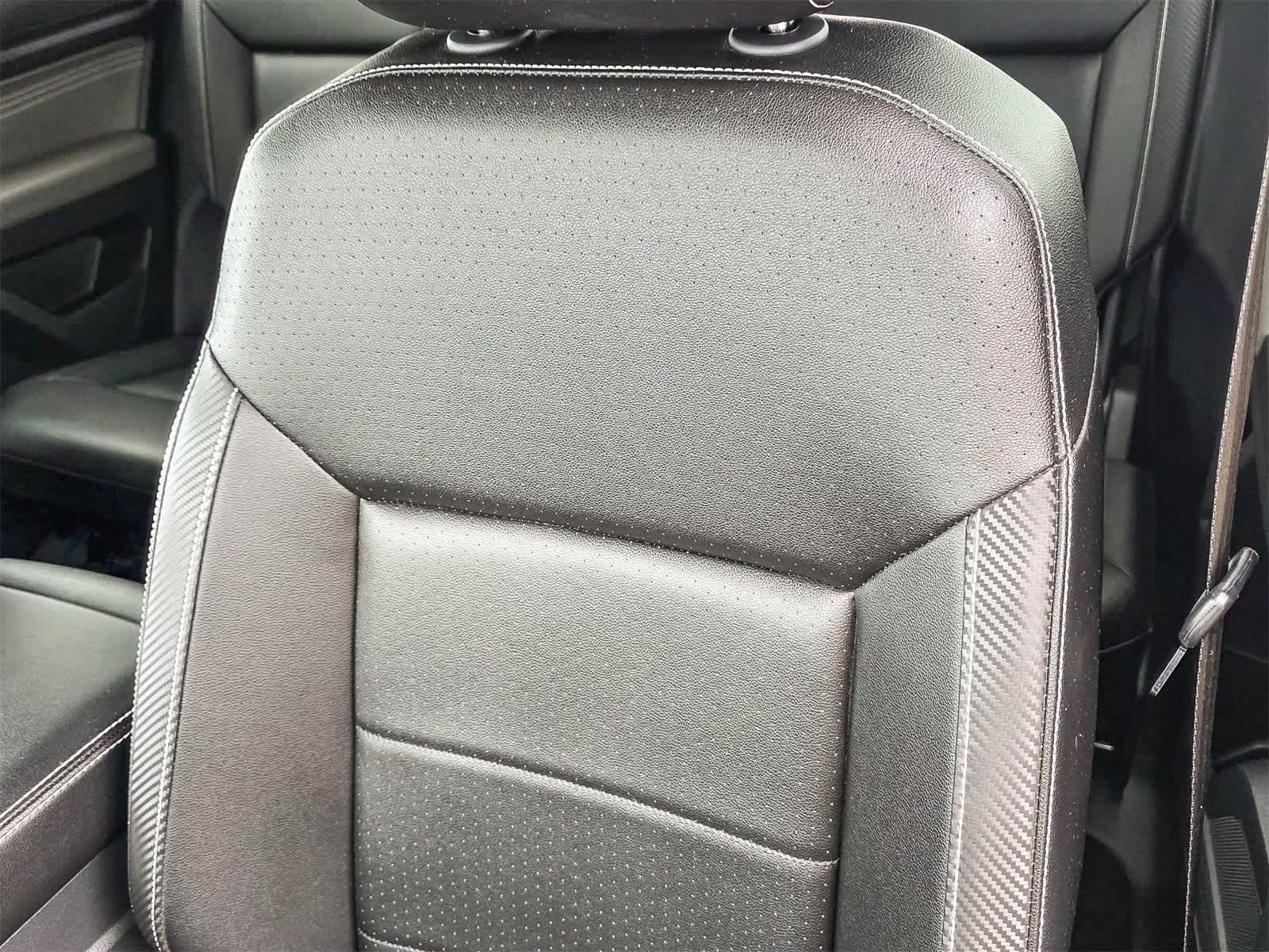 Thumbnail: 2023 Volkswagen Atlas - 14