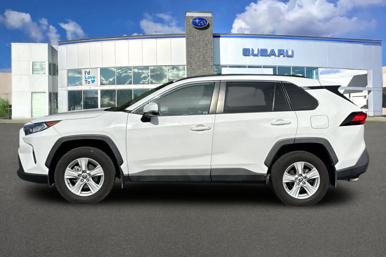 Thumbnail: 2021 Toyota RAV4 - 9