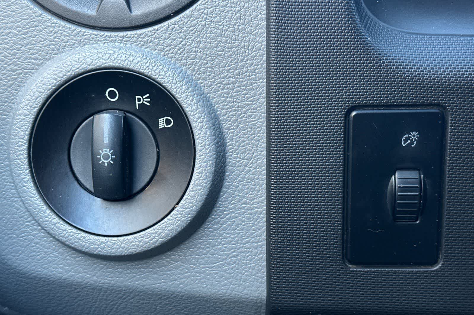 Thumbnail: 2014 Ford Econoline - 30