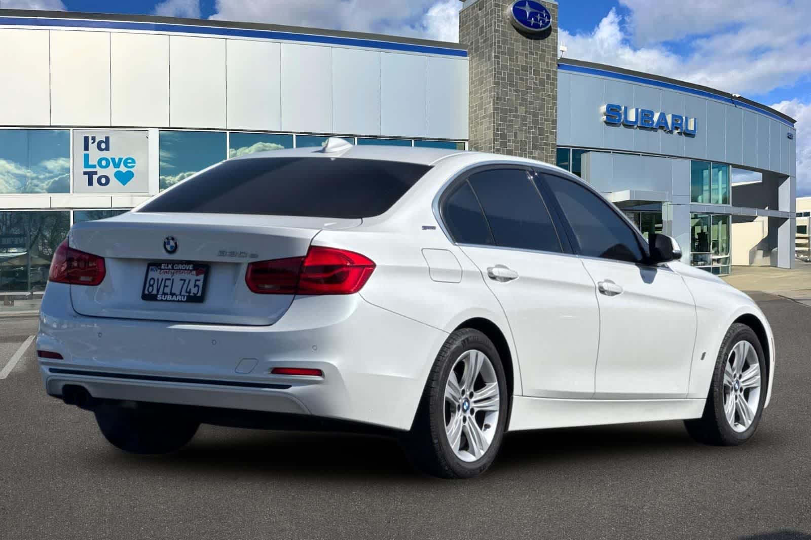 Thumbnail: 2018 BMW 3 Series - 2