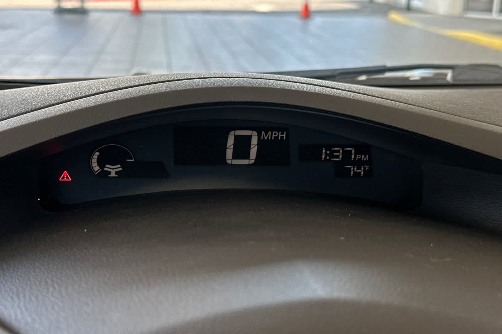 Thumbnail: 2015 Nissan Leaf - 32