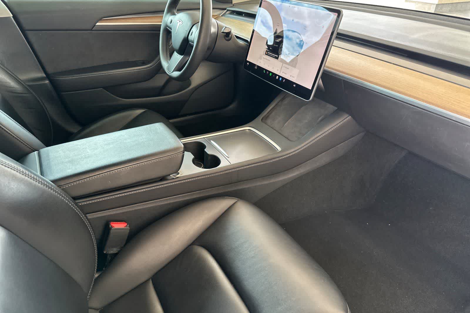 Thumbnail: 2022 Tesla Model 3 - 16