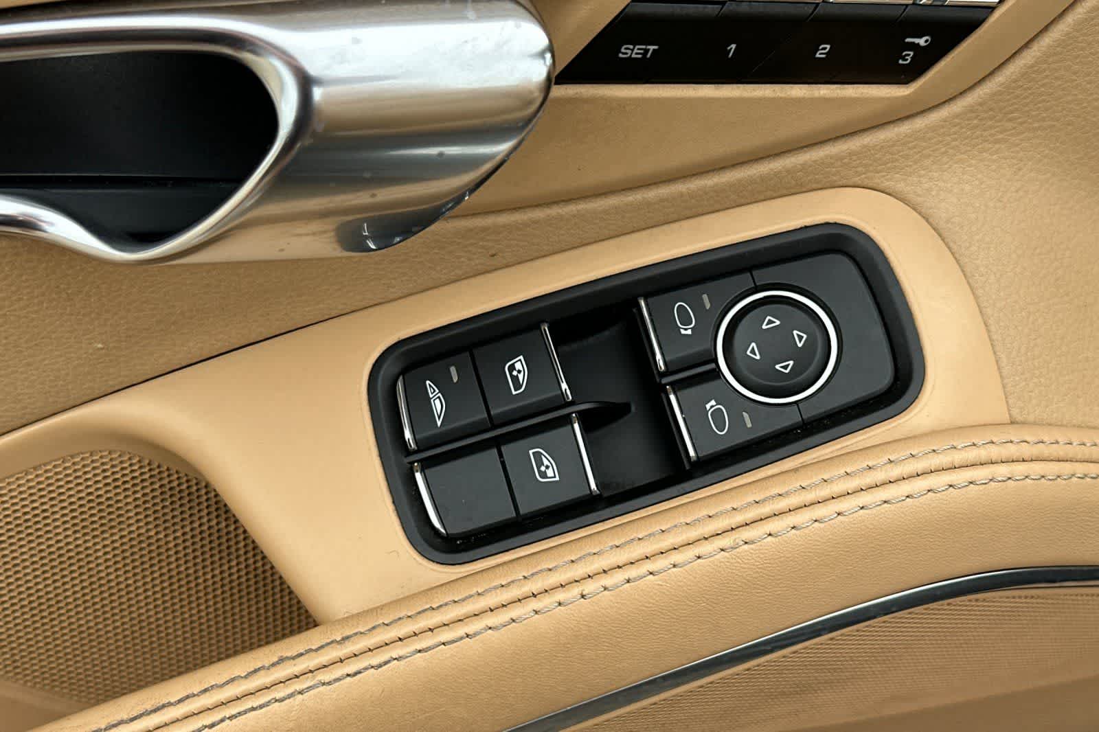 Thumbnail: 2013 Porsche 911 - 13