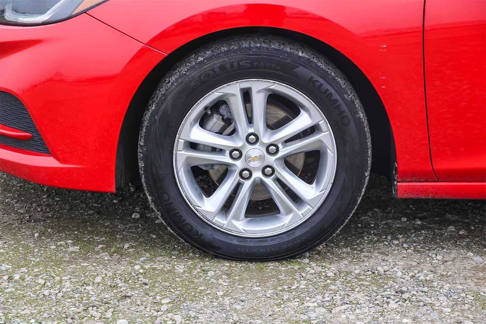 Thumbnail: 2018 Chevrolet Cruze - 9