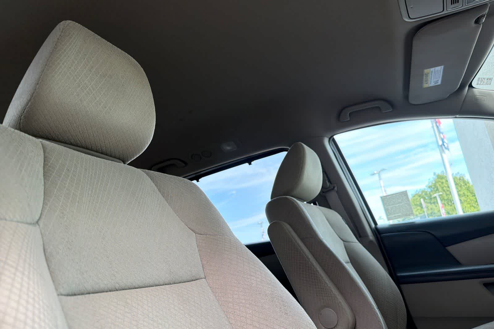 Thumbnail: 2015 Honda Odyssey - 18