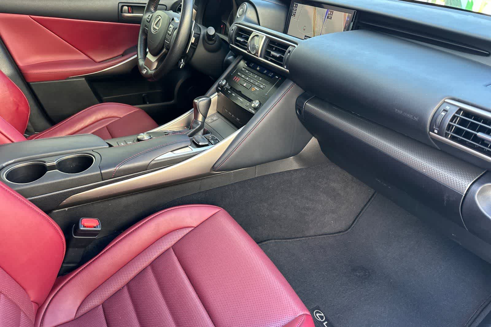 Thumbnail: 2017 Lexus IS - 16