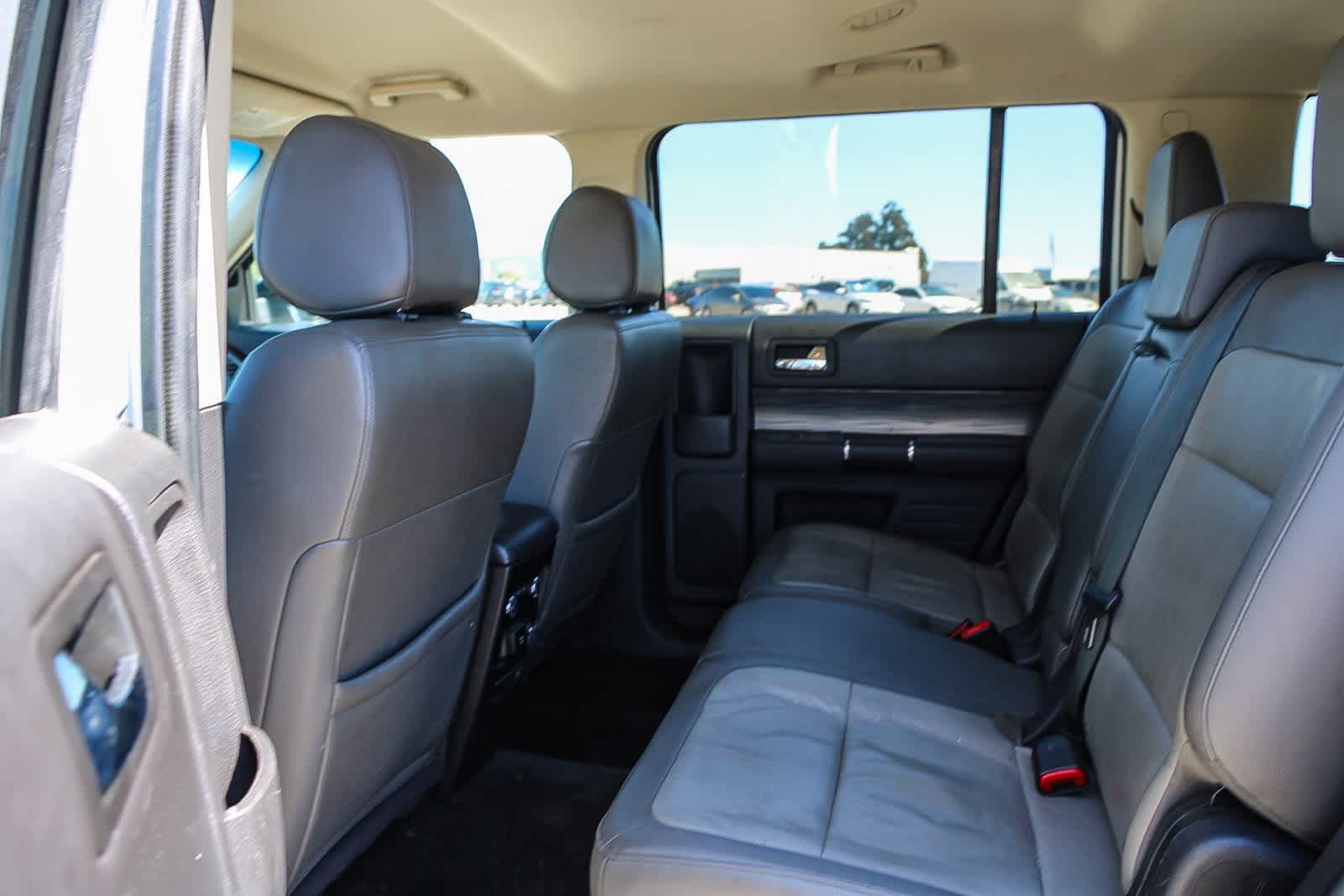 Thumbnail: 2017 Ford Flex - 18