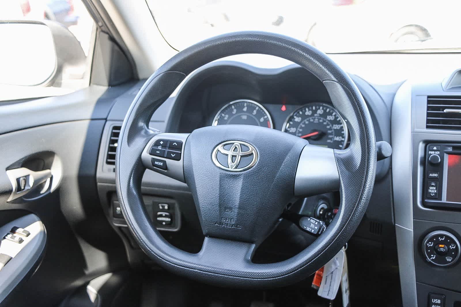 Thumbnail: 2013 Toyota Corolla - 15