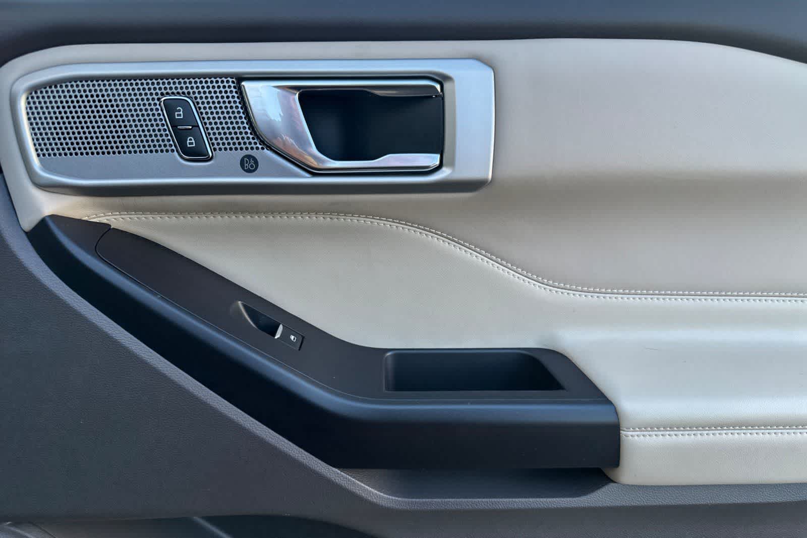 Thumbnail: 2020 Ford Explorer - 20