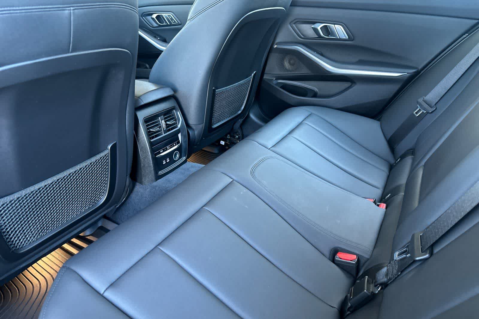 Thumbnail: 2019 BMW 3 Series - 4
