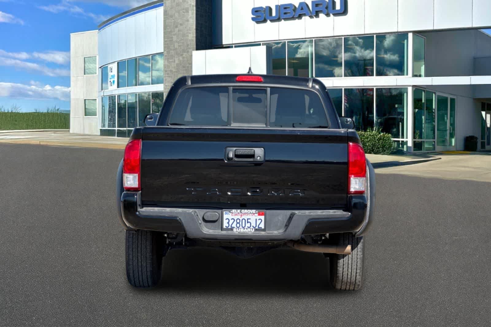 Thumbnail: 2017 Toyota Tacoma - 7