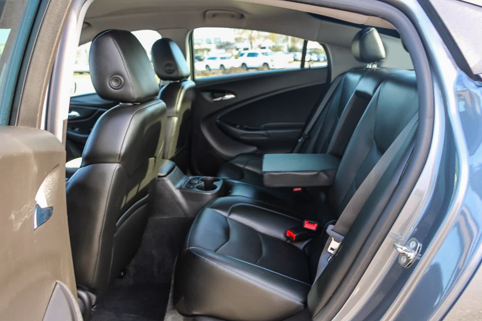 Thumbnail: 2018 Chevrolet Volt - 19