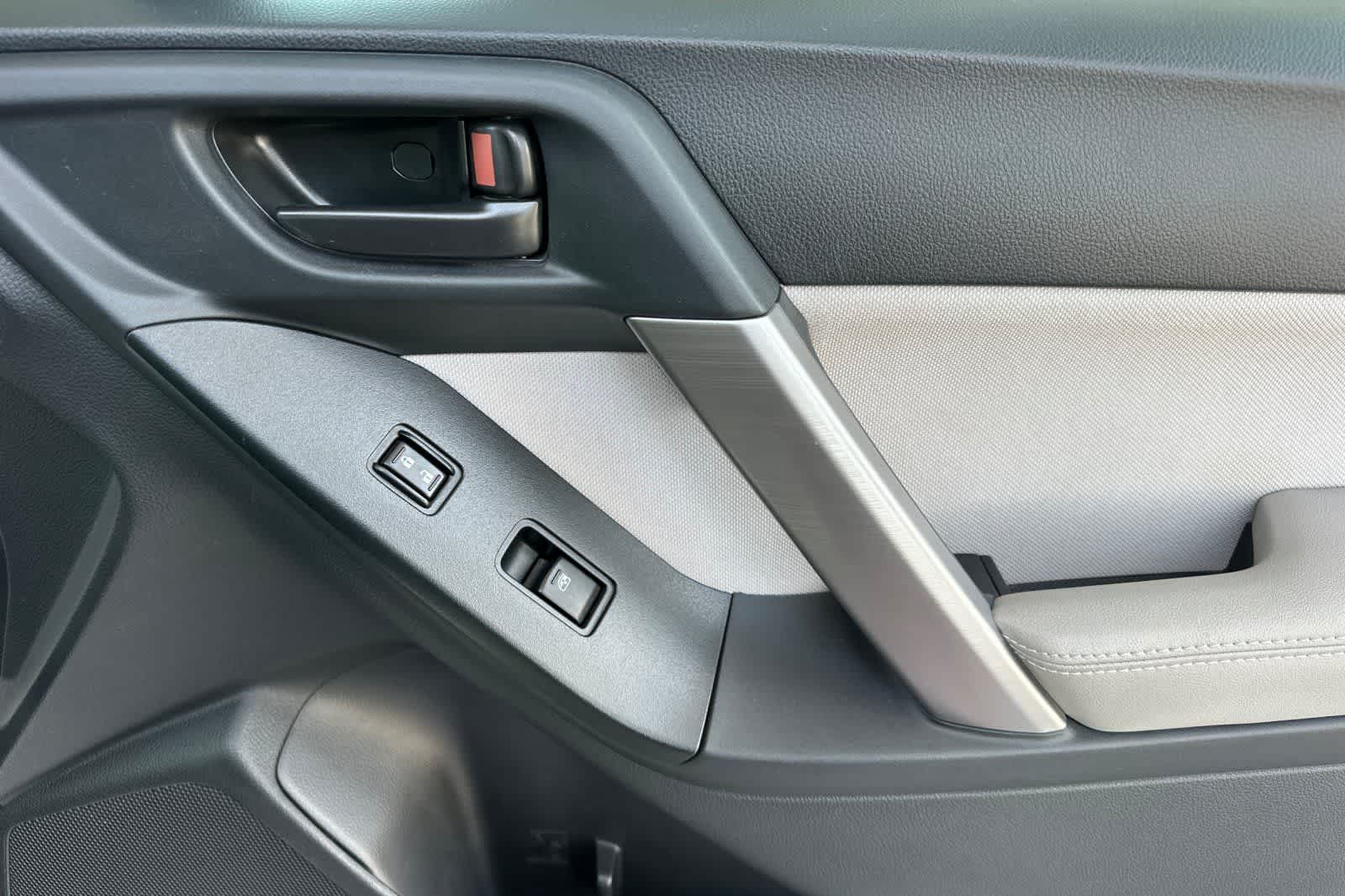 Thumbnail: 2016 Subaru Forester - 18