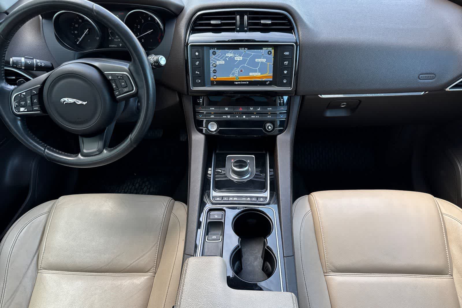 Thumbnail: 2017 Jaguar F-Pace - 3