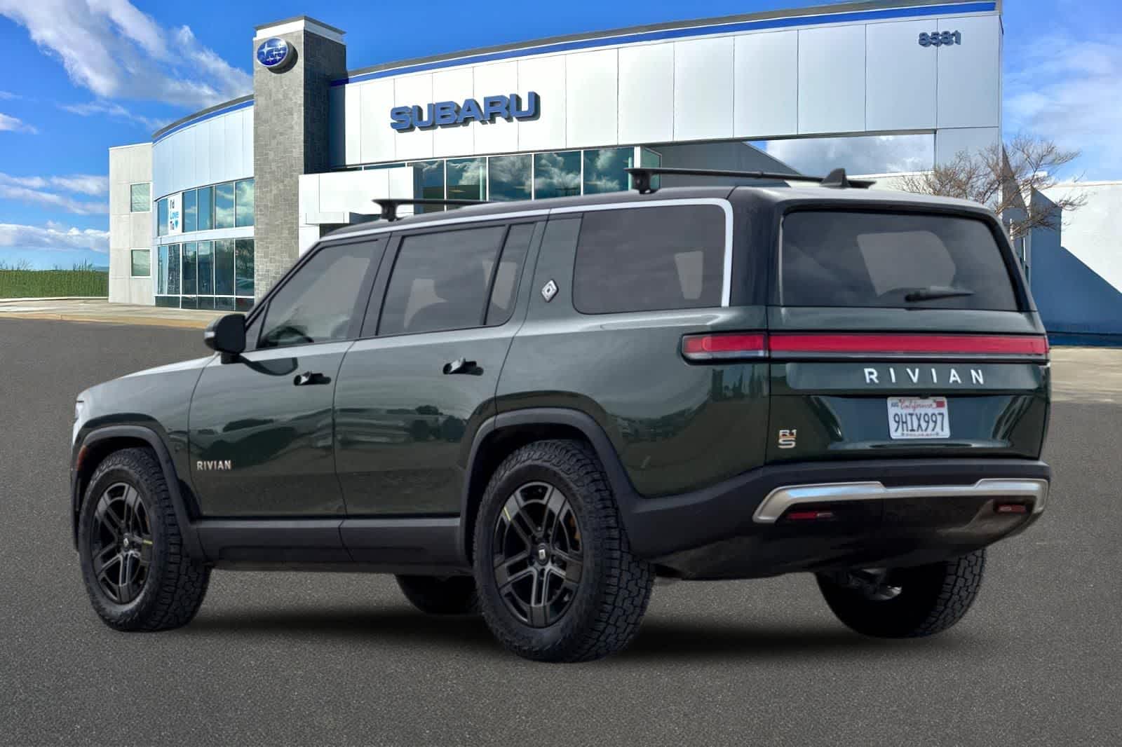 Thumbnail: 2023 Rivian R1S - 8