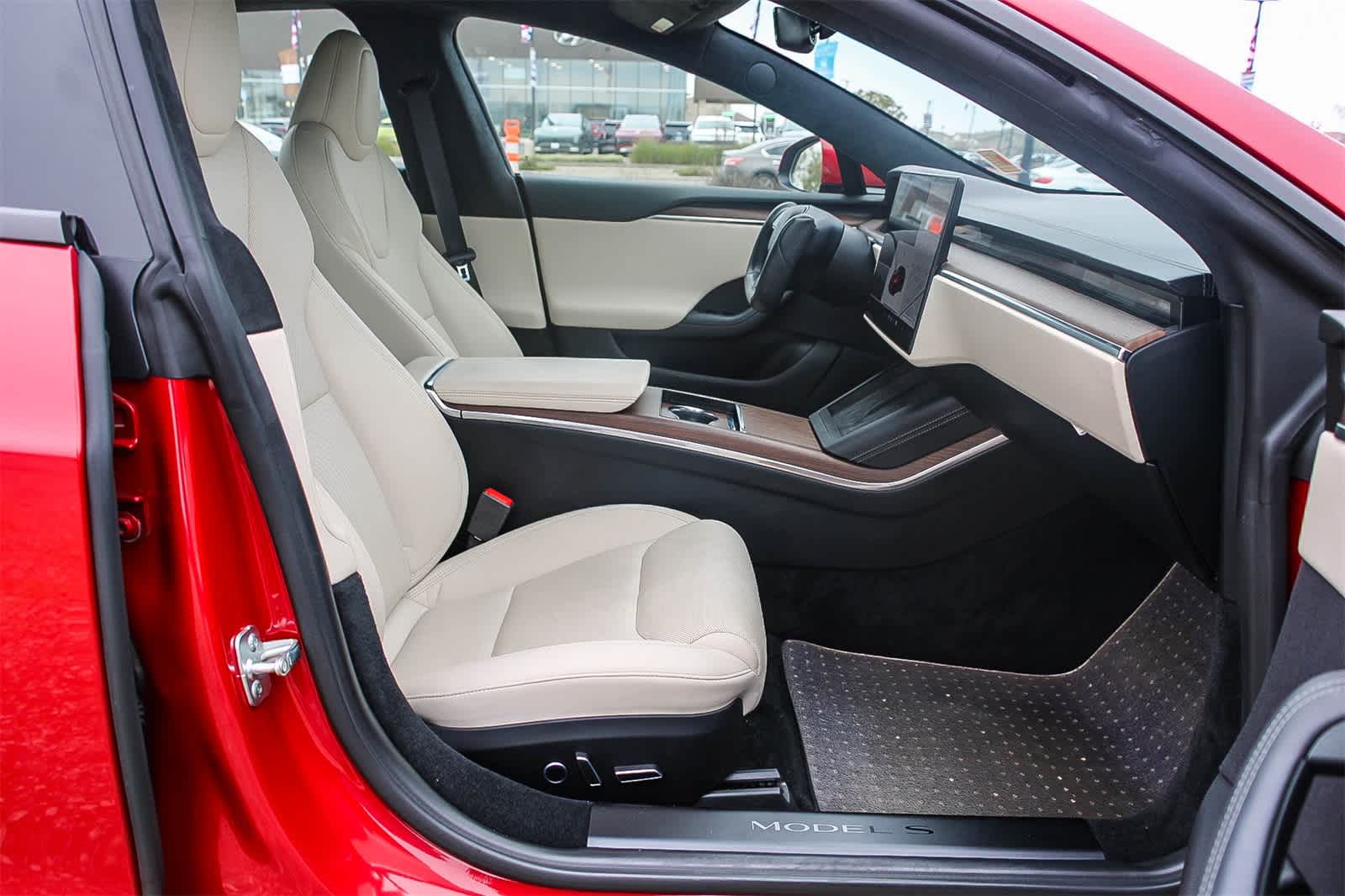 Thumbnail: 2022 Tesla Model S - 16