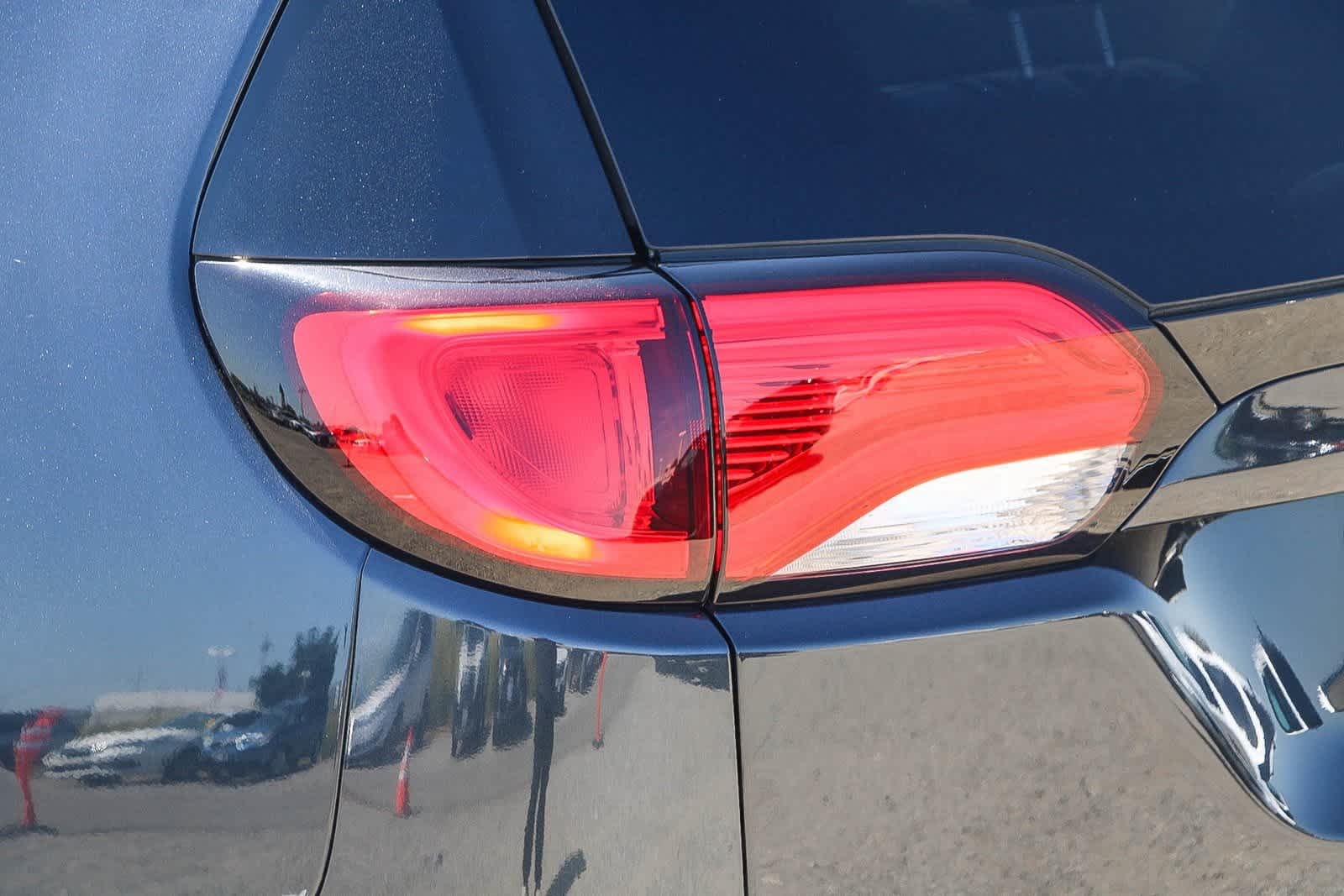 Thumbnail: 2019 Chrysler Pacifica - 11