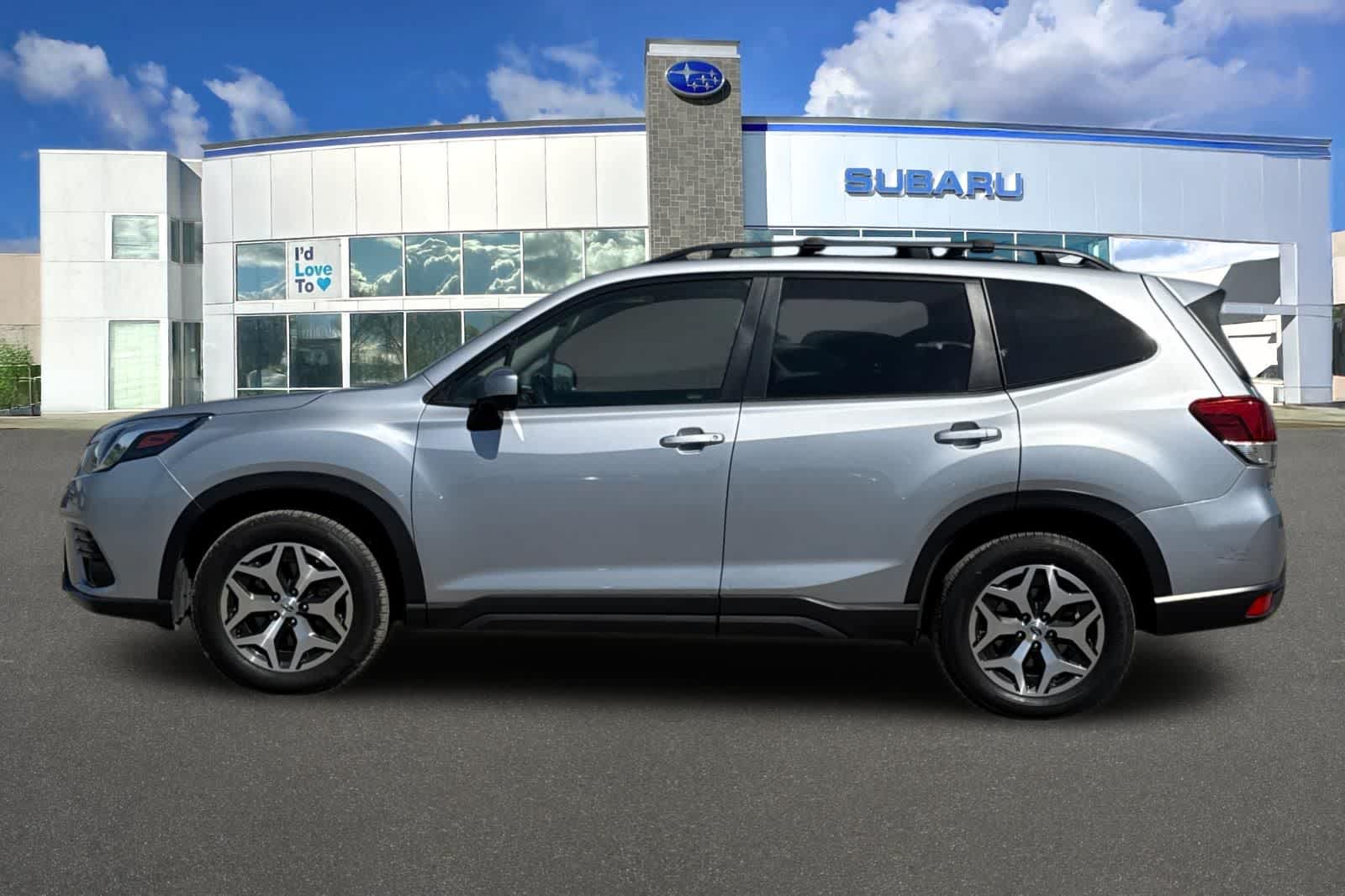 Thumbnail: 2022 Subaru Forester - 9