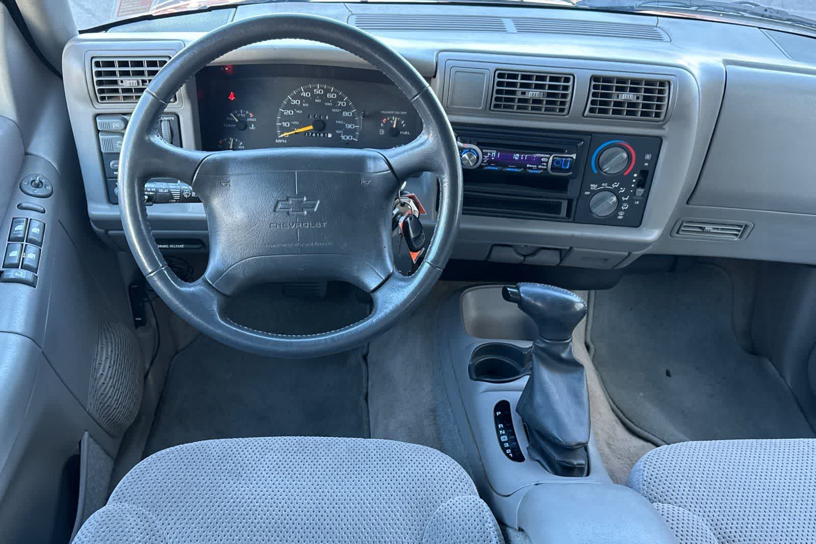 Thumbnail: 1997 Chevrolet Blazer - 14