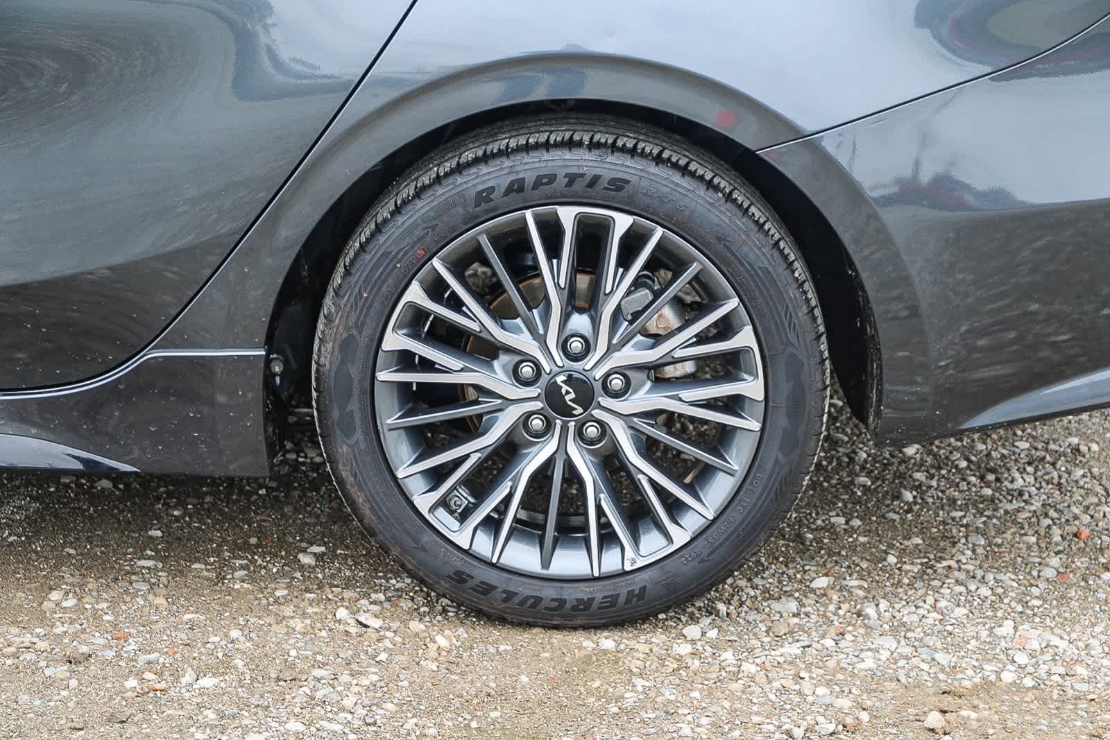 Thumbnail: 2023 Kia Forte - 10