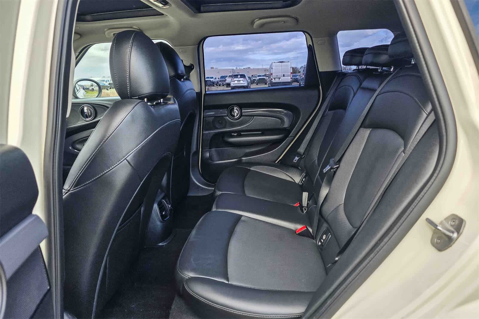 Thumbnail: 2019 MINI Cooper Clubman - 16